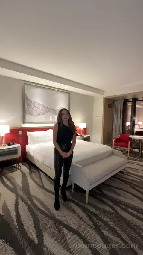 Premium King Room with City View (#25283) bed picture #12