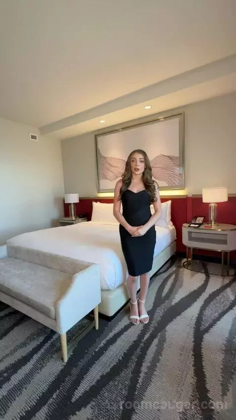 Premium King Room with Strip View (#18282) bed picture #7
