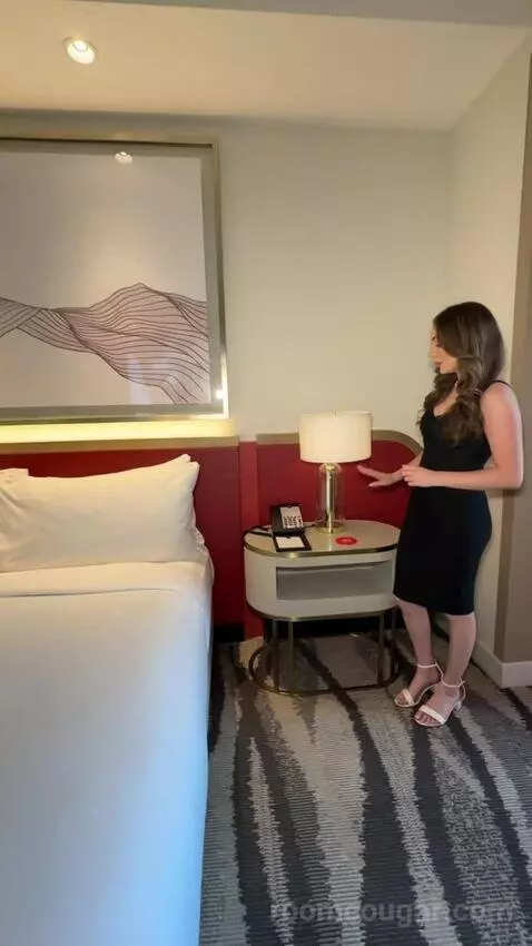Premium King Room with Strip View (#18282) bed picture #3