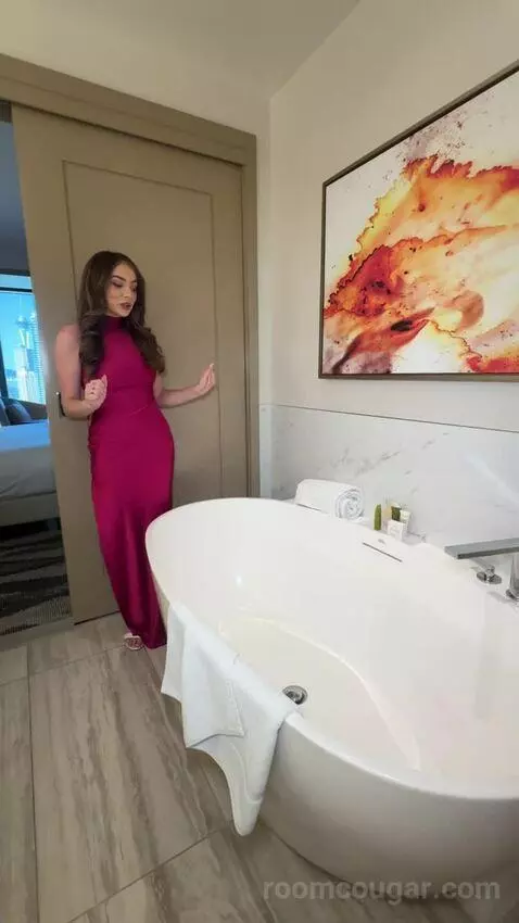 One-Bedroom King Suite with City View (#20207) bathroom picture #2