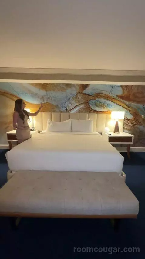 Stay Well Resort King (#59302) bed picture #7