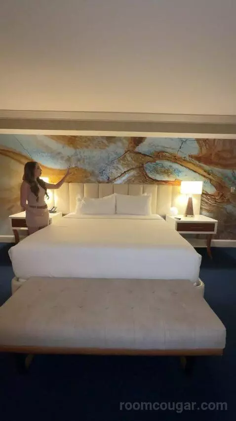 Stay Well Resort King (#59302) bed picture #8