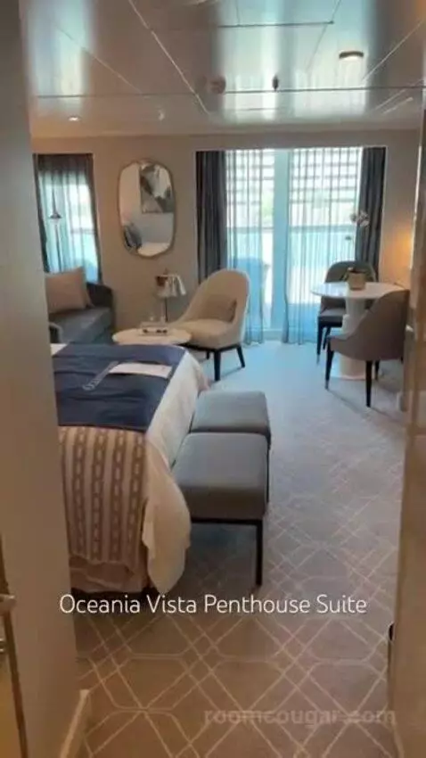 Suite bed picture #2
