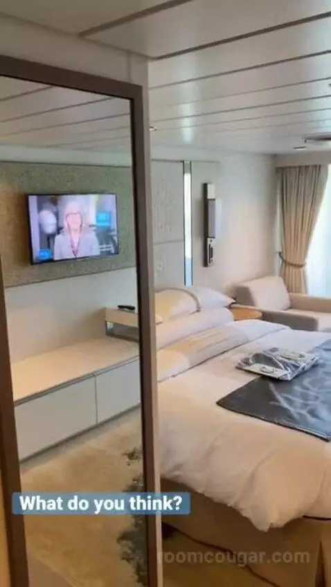 Suite bed picture #2