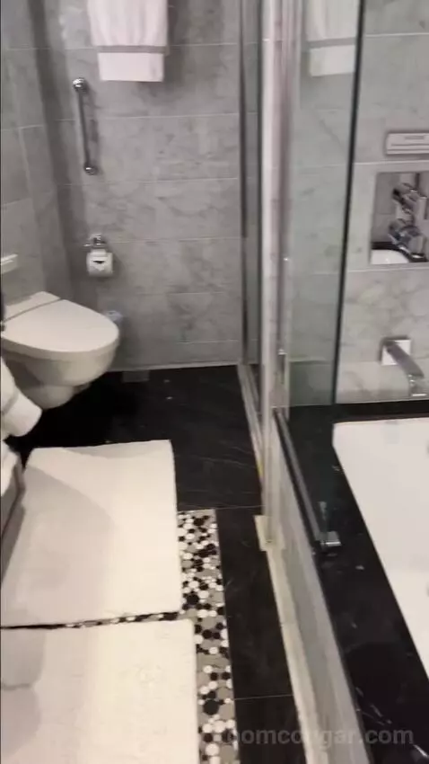 Balcony Cabin bathroom picture #6