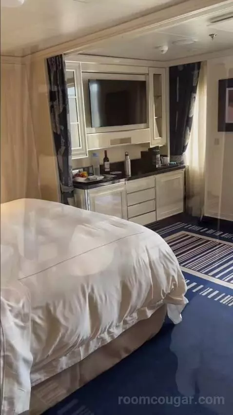 Balcony Cabin bed picture #1