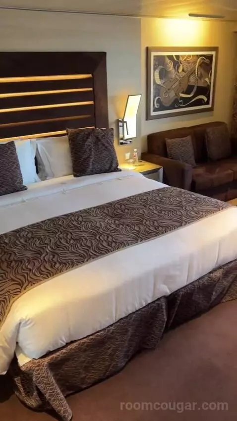 Suite (#16022) bed picture #4