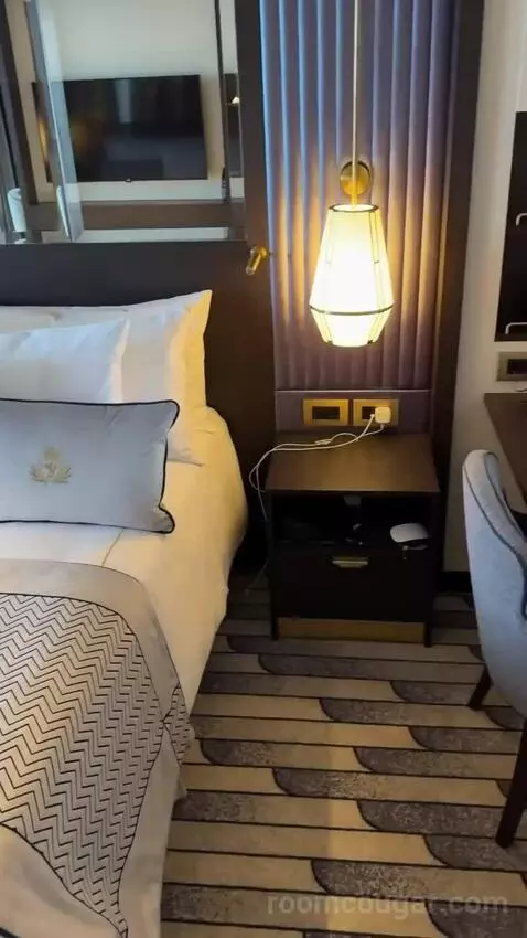 Suite (#7092) bed picture #11