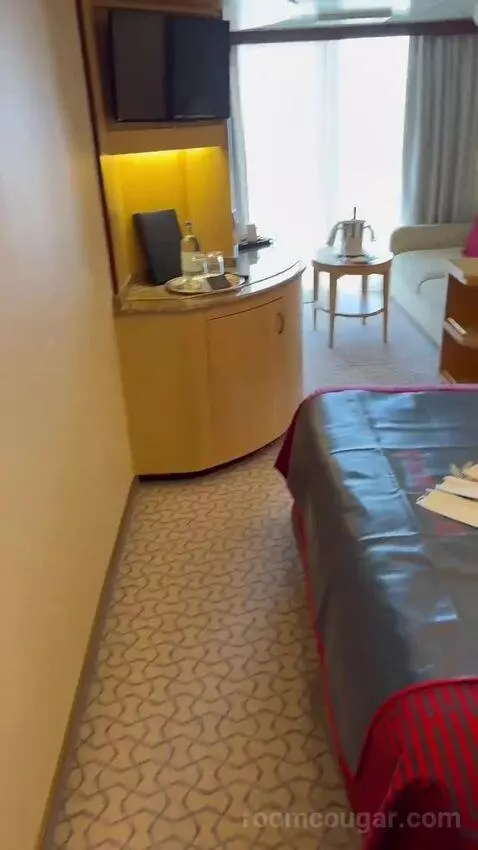 Suite bed picture #5