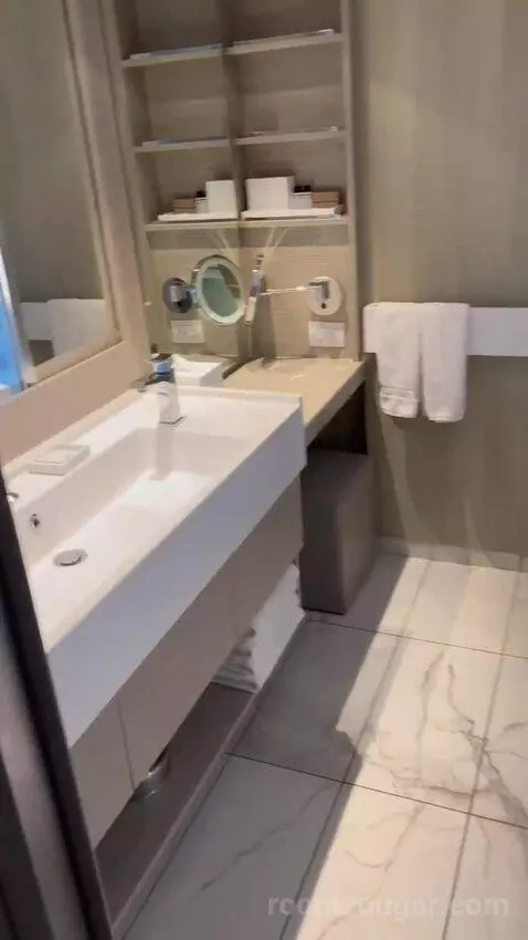 Suite (#10214) bathroom picture #1