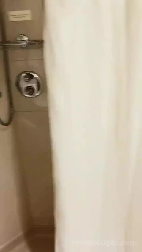 Suite bathroom picture #12
