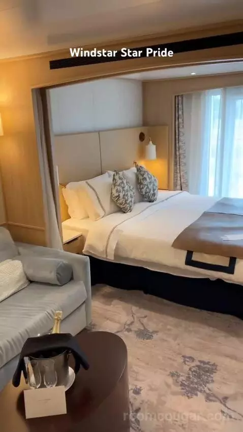 Suite (#537) bed picture #1