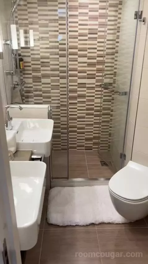 Suite (#537) bathroom picture #2