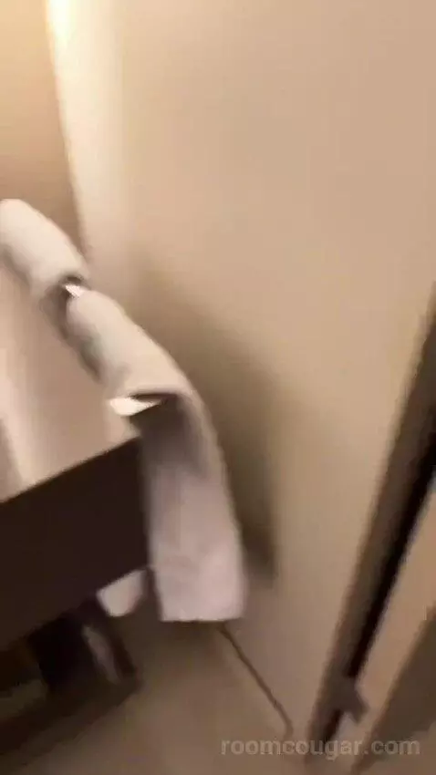 Deluxe Room King bathroom picture #9