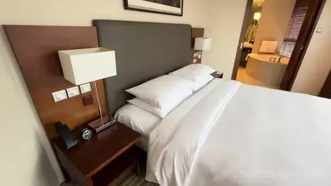 Suite (Room 1507) bed picture #1