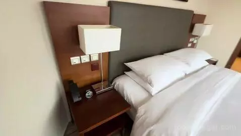 Suite (Room 1507) bed picture #6