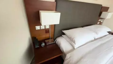 Suite (Room 1507) bed picture #8