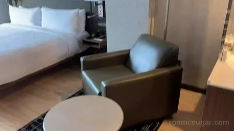 King Room (#922) bed picture #3