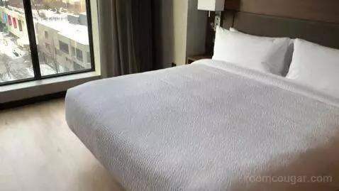 King Room (#922) bed picture #4