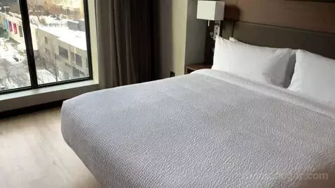 King Room (#922) bed picture #5