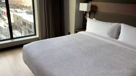 King Room (#922) bed picture #6