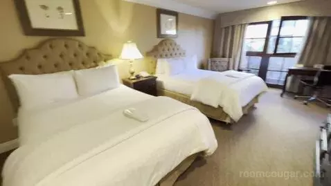 Queen Room with Two Queen Beds (#220) bed picture #1
