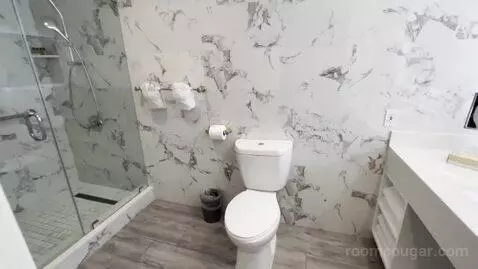 Queen Room with Two Queen Beds (#220) bathroom picture #2