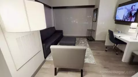 King Suite with Sofa Bed - Accessible (#321) bed picture #2