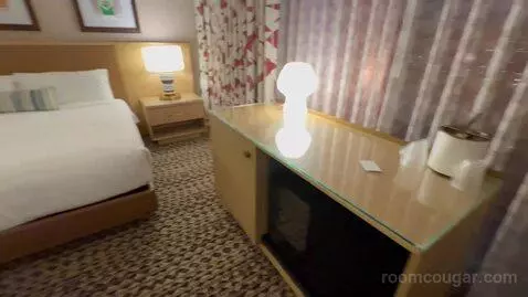 Renovated - 1 King Bed High Floor Deluxe - Corner Room (#1456) bed picture #1