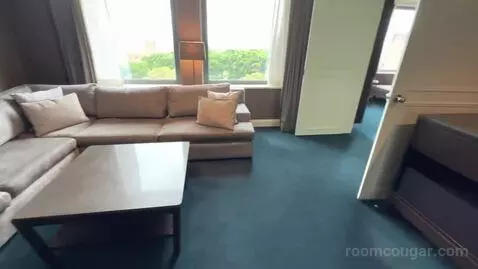 Grand Executive Room with Club Lounge Access and Hyde Park View (#1523) bed picture #1