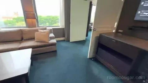 Grand Executive Room with Club Lounge Access and Hyde Park View (#1523) bed picture #4