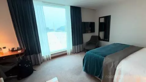Junior King Suite - High Floor (#1609) bed picture #9