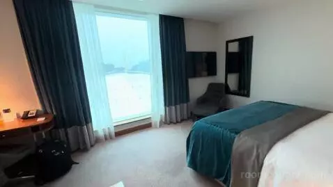 Junior King Suite - High Floor (#1609) bed picture #10