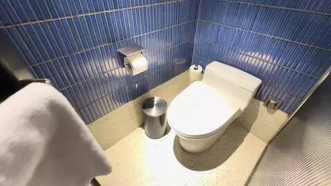 Itaewon King Room - Outdoor Pool Access Excluded (#1122) bathroom picture #7