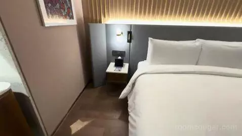 Itaewon King Room - Outdoor Pool Access Excluded (#1122) bed picture #7
