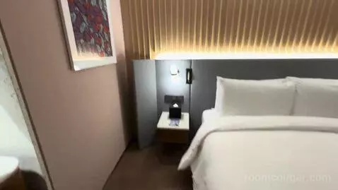 Itaewon King Room - Outdoor Pool Access Excluded (#1122) bed picture #9