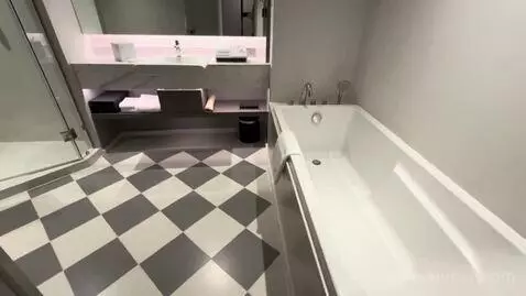 Deluxe King Room with Bathtub (#3819) bathroom picture #2