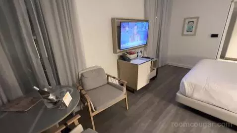 Premium Corner King Room with Terrace (#416) bed picture #5
