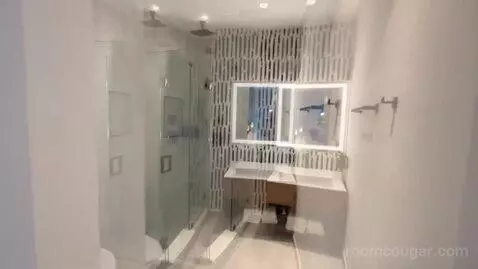 Studio King Suite with Sofa Bed and Balcony (#2405) bathroom picture #2
