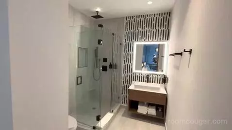 Studio King Suite with Sofa Bed and Balcony (#2405) bathroom picture #7