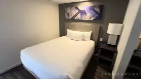 Studio Suite with Two Queen Beds, Sofa Bed and Kitchen (#809) bed picture #5
