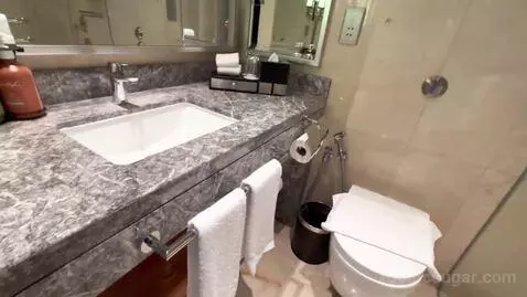 1 Queen Standard Top Floor Loft (#1310) bathroom picture #3