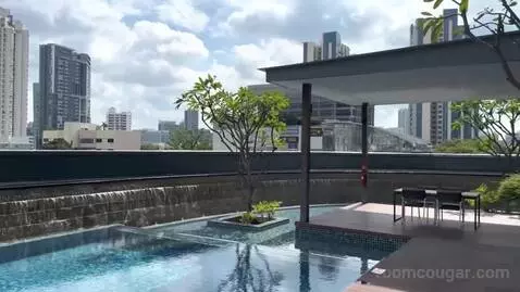 1 Queen Standard Top Floor Loft (#1310) view picture #9