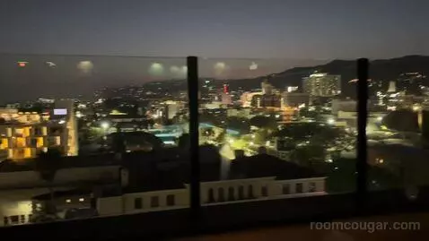 King Room with Hollywood Hills View (#723) view picture #1