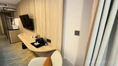Queen Suite with Kitchenette and Balcony (#509) bed picture #4
