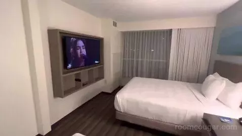 One-Bedroom Suite with Two Queen Beds with Kitchen and Sofa Bed (#326) view picture #2