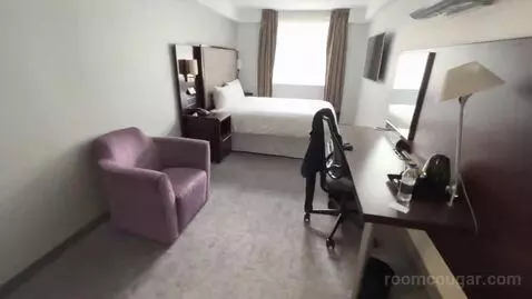 Standard King Room (#433) picture #4