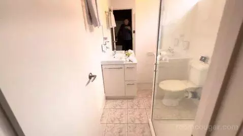 1 King Bed (#3) bathroom picture #1