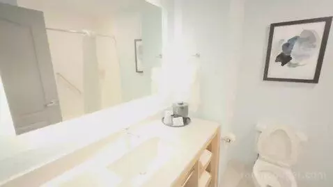 King Room with Sofabed (#201) bathroom picture #4