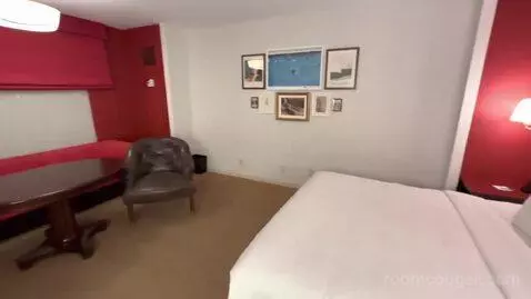 Park Mgm King (#310) bed picture #5